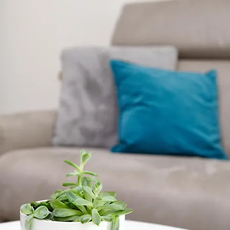 Hyper-centre /4 Personnes/ Cathedrale / Ascenseur Apartamento Reims